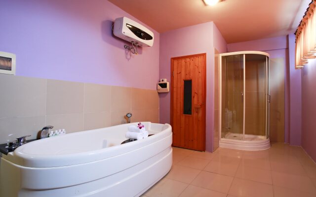 Hue Serene Shining Hotel & Spa