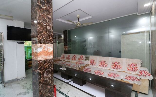 OYO Flagship 23207 Hotel Raj Shree