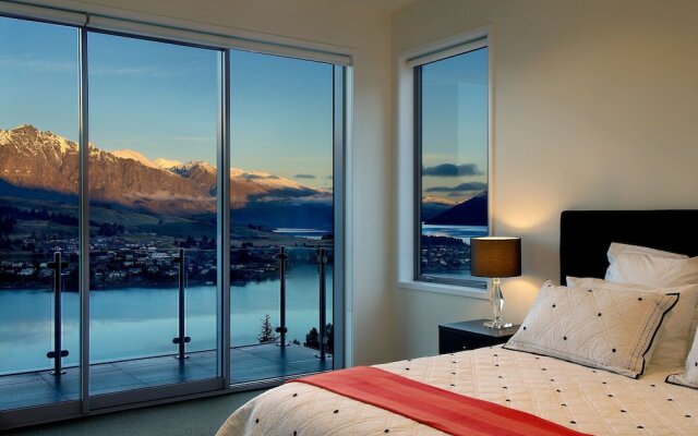 Bel Lago - every room with a lake view