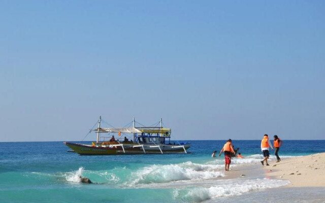 Sir Williams Lodge & Beach Resort