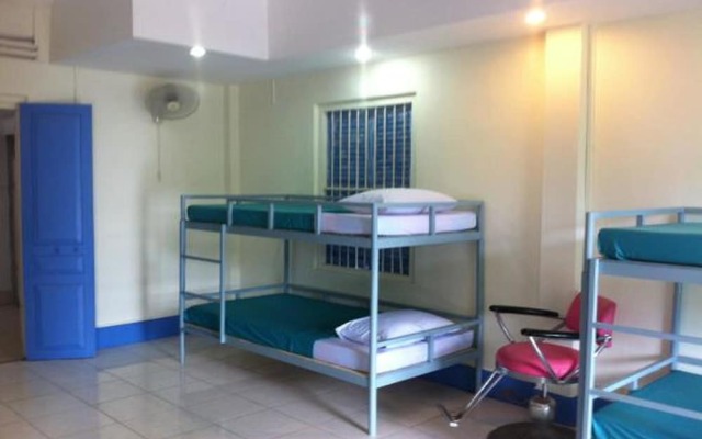 The Living Quarters Hostel 543