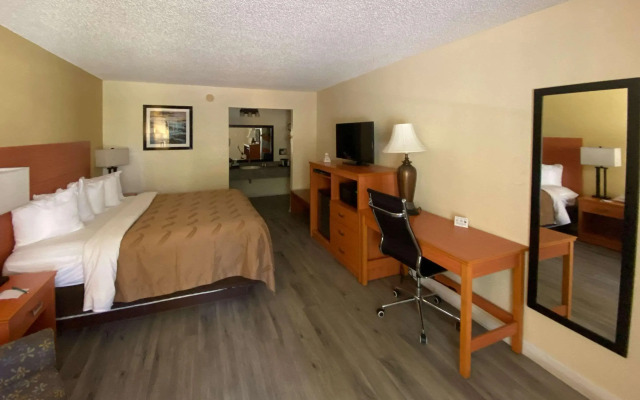 Quality Inn near Manatee Springs State Park