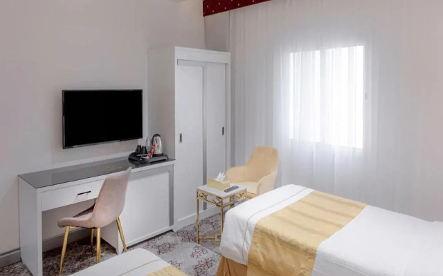 Daan Hotel