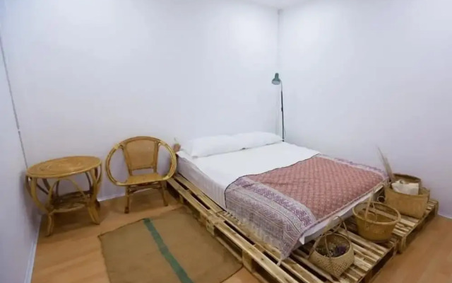 Petit Espace Hostel