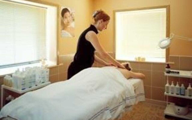 Quality Hotel and Leisure Center Youghal