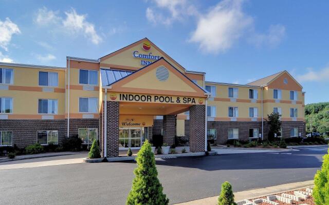 Comfort Inn & Suites Hillsville I-77