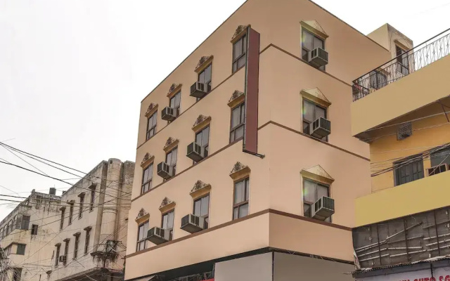 Oyo Flagship 14620 Kabila Karol Bagh