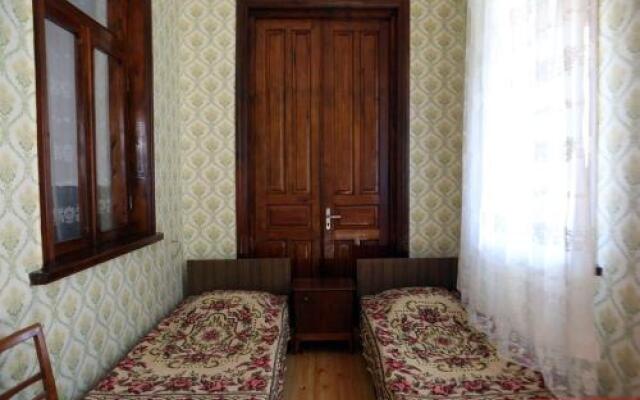 Guest House Mekvena