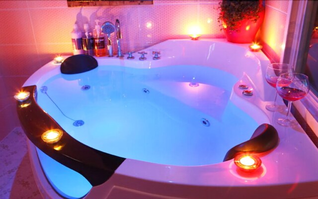 Geojedo Whirlpool Pension (pets friendly)