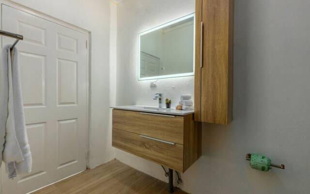 3BR Home w Pool in Downtown 5min Walk 2 Beach