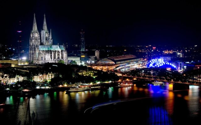 SMARTY Cologne Dom Hotel - Boardinghouse