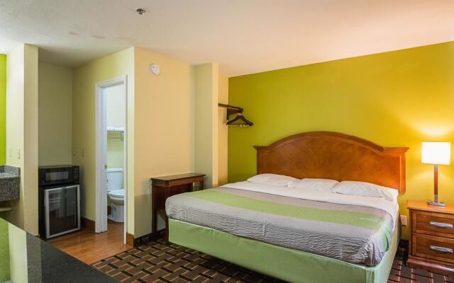 Motel 6 Savannah, GA