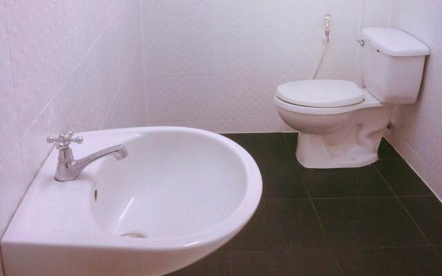 Pandinthong Apartment