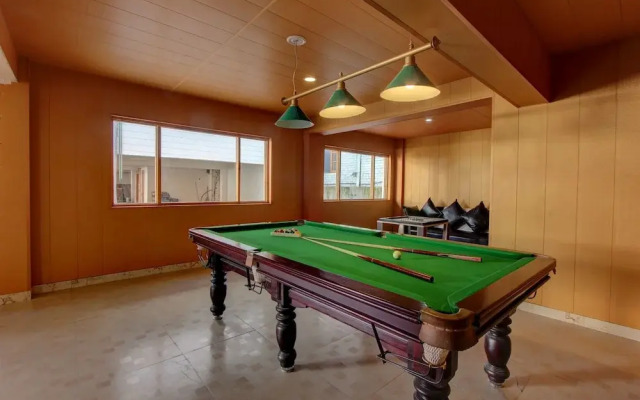 OYO 10786 Hotel Hill County