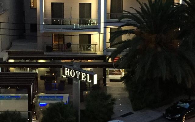 Deves Hotel