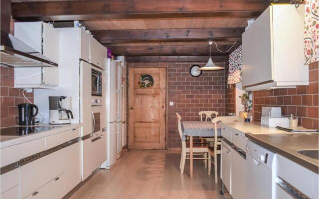 Nice Home In Annelv With 4 Bedrooms And Wifi