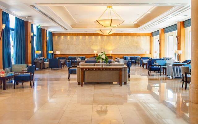 Ajax Hotel