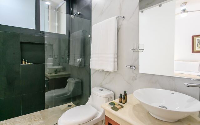 Menesse-2 Bedroom+Steps To The Ocean+Internet