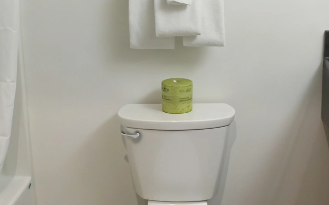 Studio 6-Bruderheim, AB