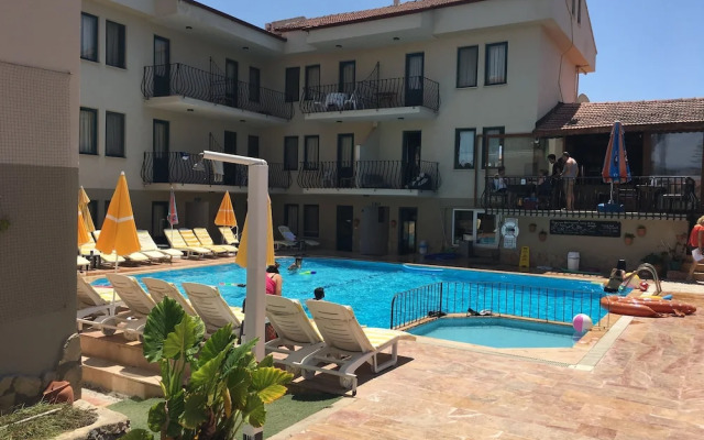 poppy apart hotel