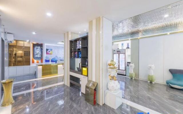 Zhangzhou Shiman Art Hotel (Wuling Square)