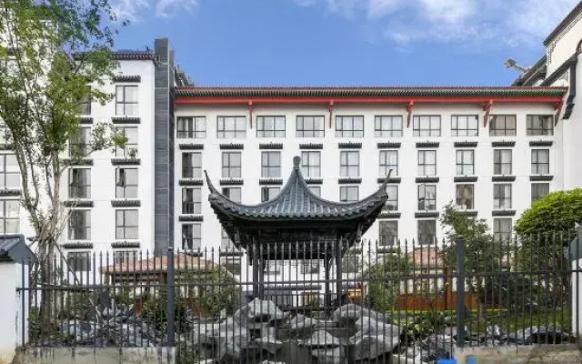 Starway Hotel Wuhan Hanyang Guiyuan Temple
