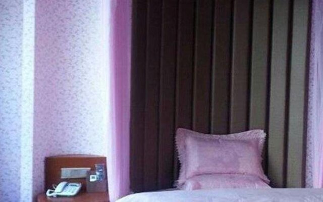Golden Moon Business Hotel