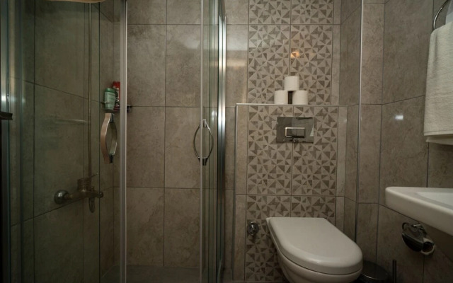 Esquire Hotel & Lounge