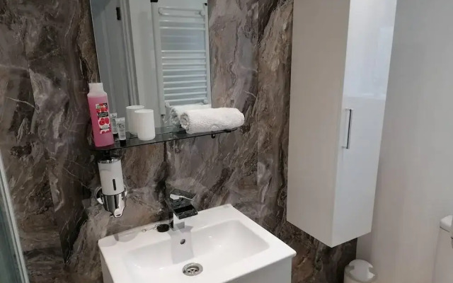 Pleasure Beach Apartment With Garden