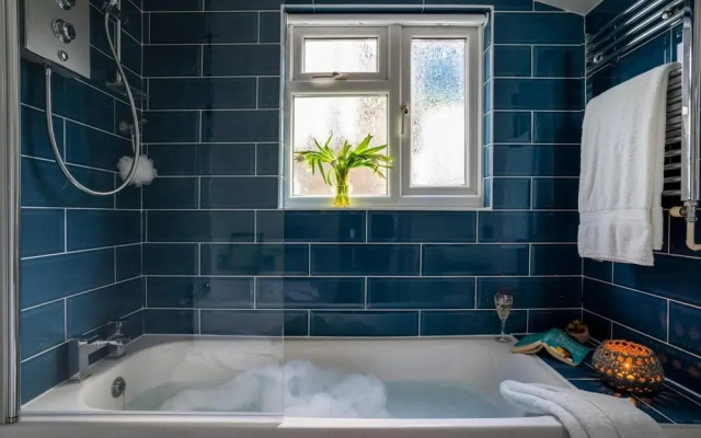 The End House - Cosy and central (Dartmouth)