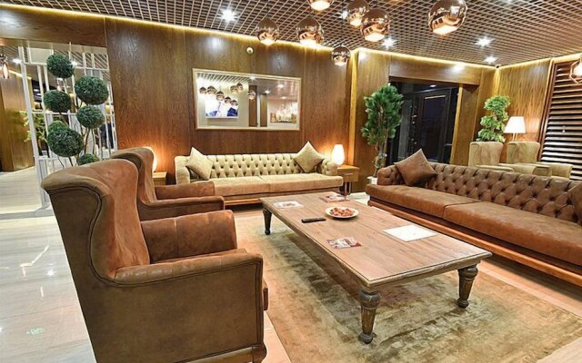 The Elegant Hotel