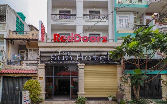 RedDoorz near Vincom Go Vap 2