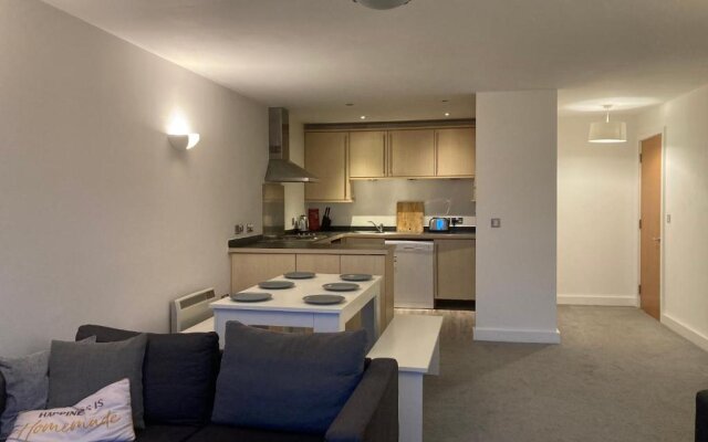 Captivating 2-bed Apartment in Southampton