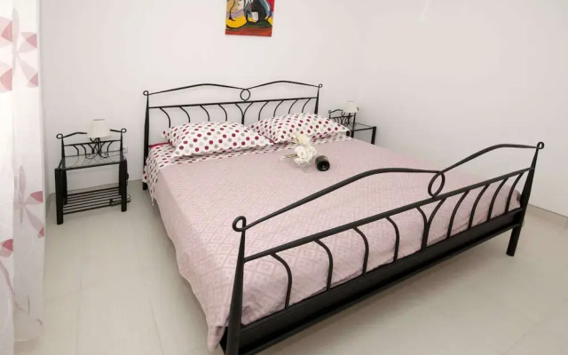 Apartment in Seget Donji With Terrace