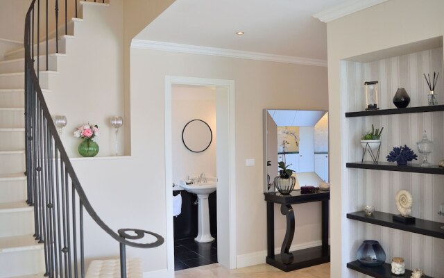 Sunlit Villa in Buje With Swimming Pool