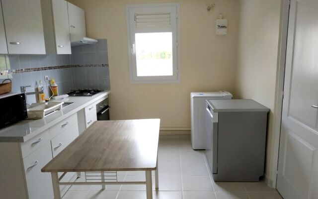 Studio in Le Lamentin, With Enclosed Garden and Wifi - 5 km From the B