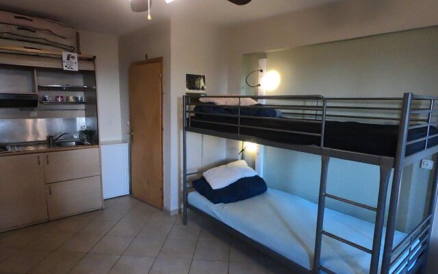 Arabas —  Hostel