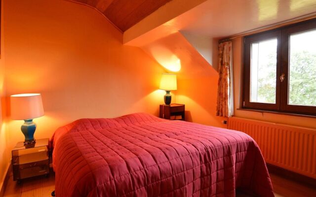 Spacious Holiday Home in Herbeumont near Forest