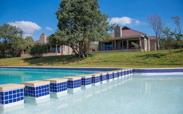 African Hills Safari Lodge & Spa