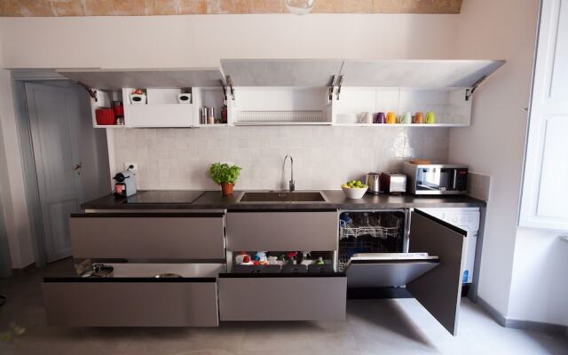 Casa Monti Colosseo, Domus Aureacharming Apt