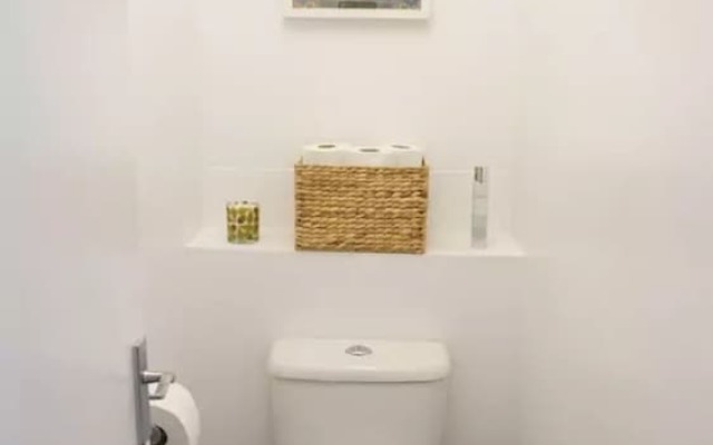 Refurbished 2 Bedroom Flat in Camden