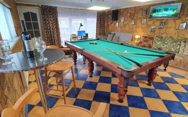 Cosy House Billiard