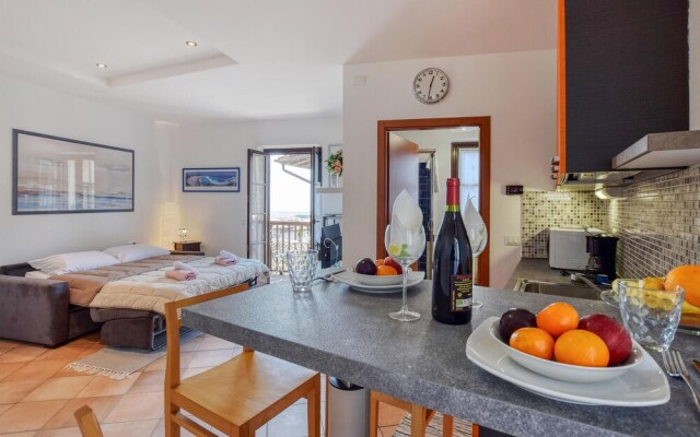 Beautiful Apartment in Vignole With Wifi