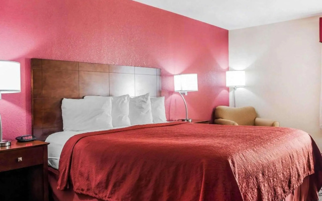 Quality Inn & Suites Altoona - Des Moines