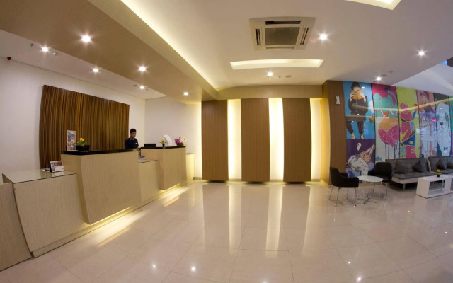 Hotel 88 Grogol by WH
