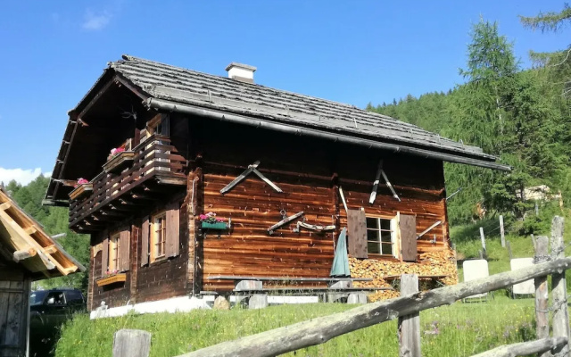 Alpine Chalet in Sankt Oswald near Ski Lift