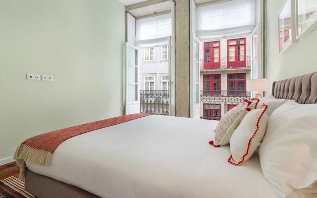 Nada05 · Faisama 5 Balcony View + Next to Ribeira!