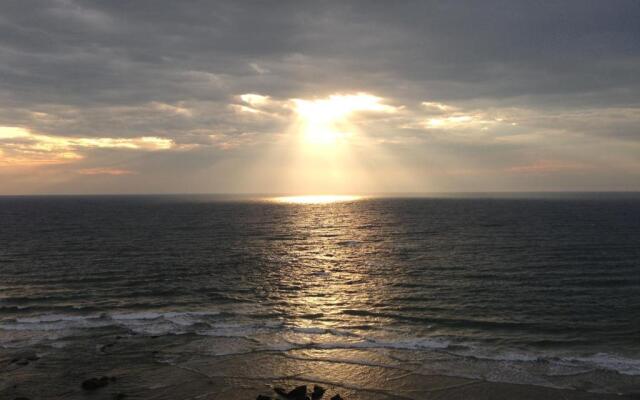 Azura Beach House B&B