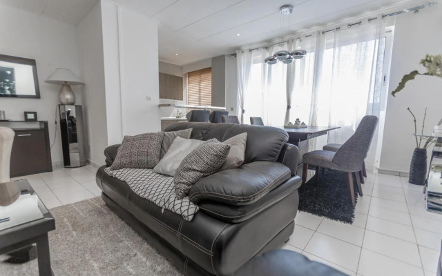 Appartement à 700m gare centrale/plage