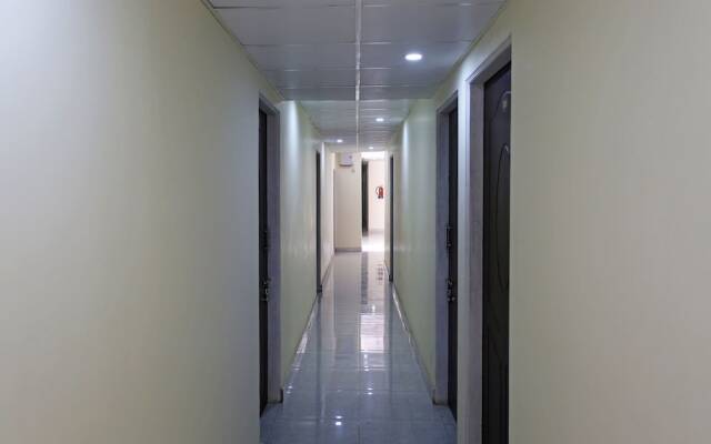 OYO 11559 Lakshay Residency